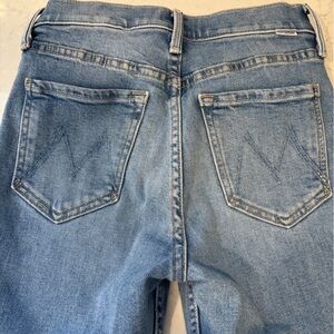 MOTHER TOMKAT Ankle Fray Jeans Sz 24